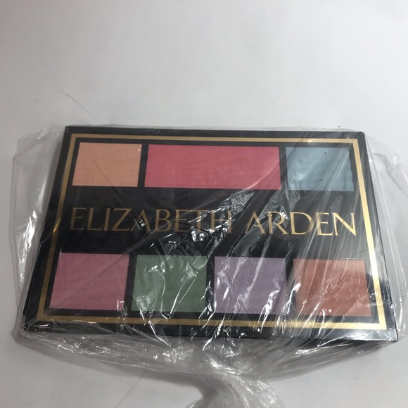 Elizabeth Arden New Eyeshadow and Blush Pallets Lot of 3 - Picture 13 of 13